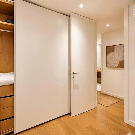 Ocean View Modern Retreat With Pool & Sunset Views Apartmán São Martinho do Porto